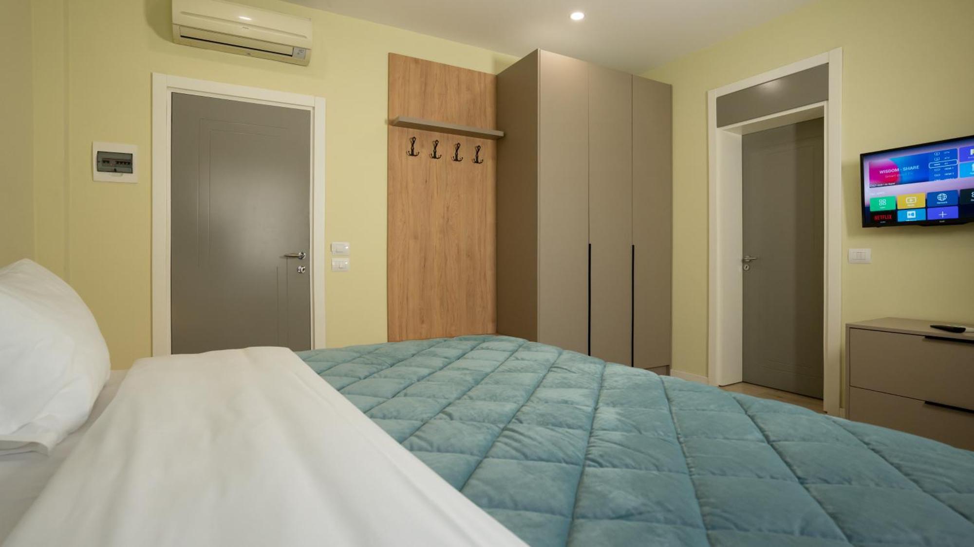 F&M Hotel 2 Tirana Zewnętrze zdjęcie