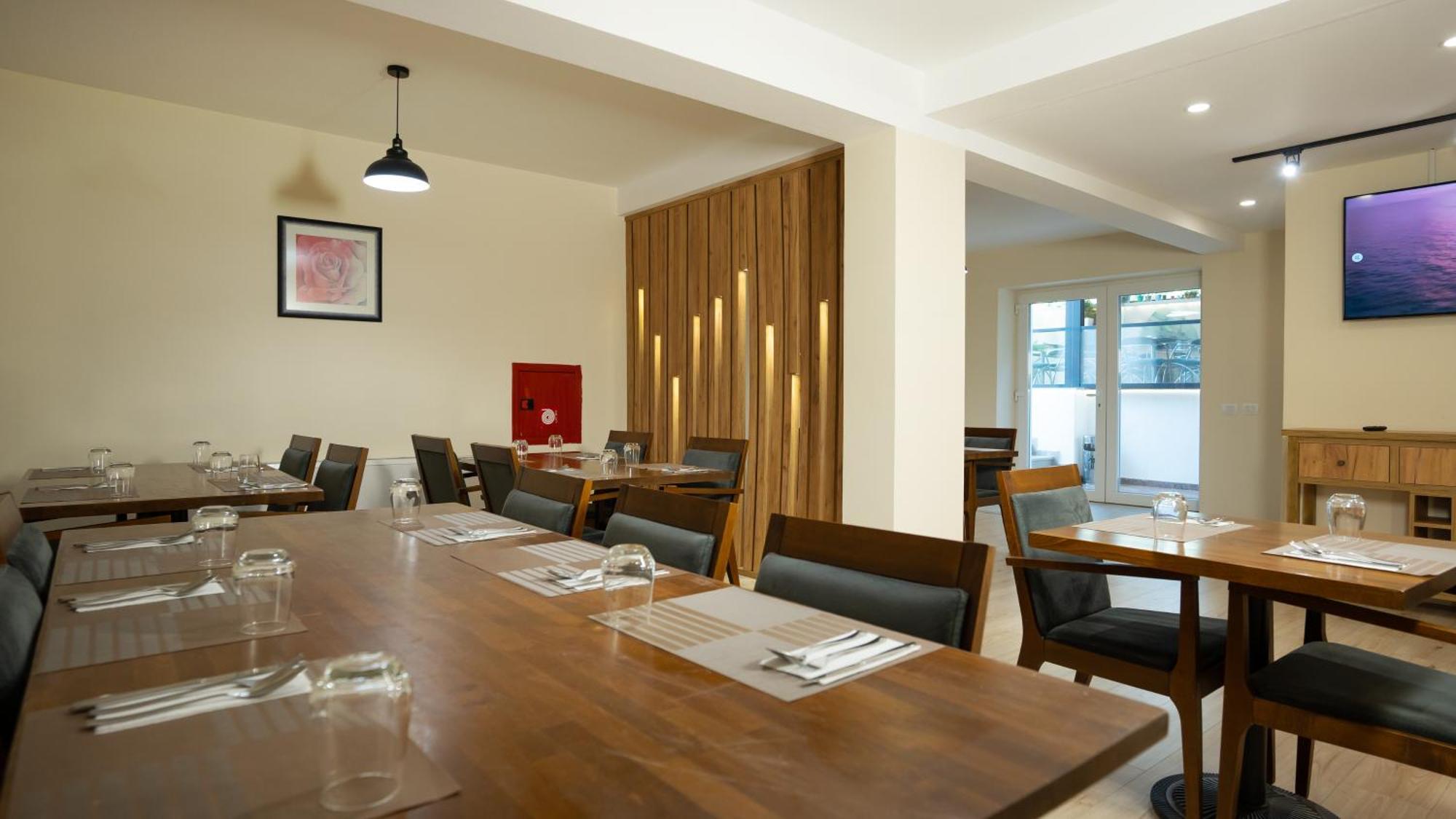 F&M Hotel 2 Tirana Zewnętrze zdjęcie